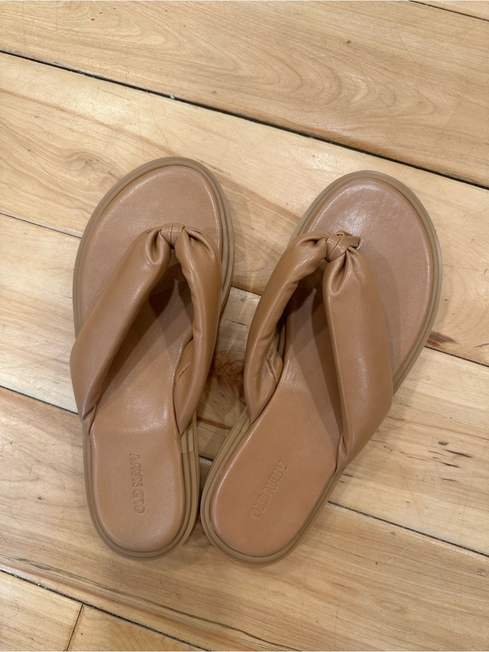 Old Navy Thong Platform Sandals Knotted Toe-Post Flip Flops size 8 Beach Summer